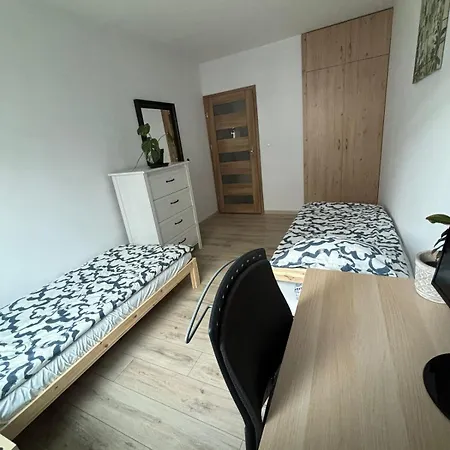 Cozy New With Balcony Daire