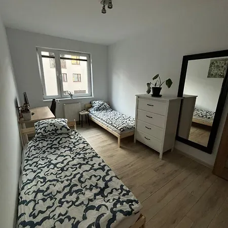 Cozy New With Balcony Daire Poznan